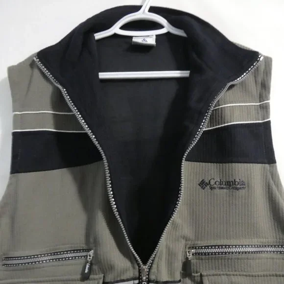 COLUMBIA SPORTSWEAR | size 18 | Ribbed Zip-Up Vest With Velcro Pockets | NWOT - Picture 9 of 16